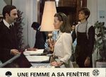 Femme fenetre - LC France (25)